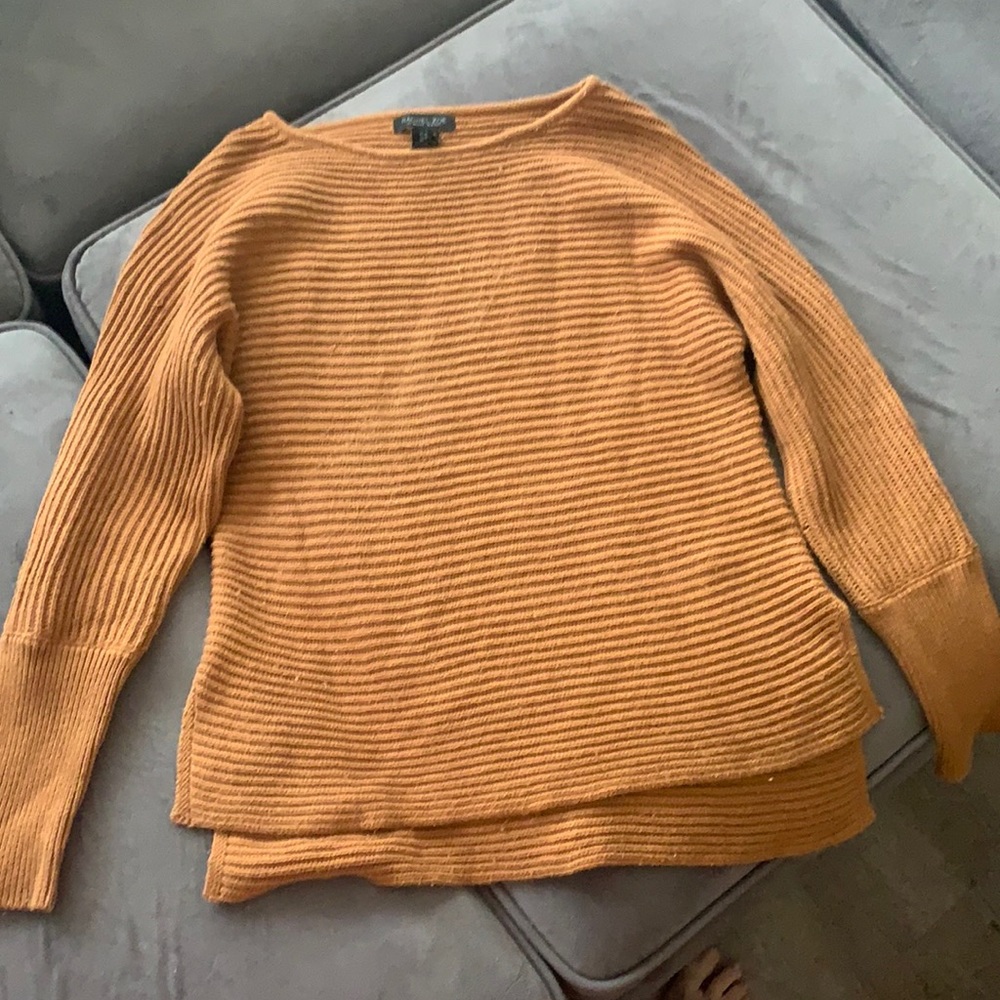 Cute sweater, very warm!